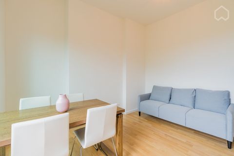 Beautiful and bright apartment in great location in Neukölln with a large balcony. Modern bathroom with shower and washing machine. Fully furnished and newly built. Great location in the middle of Neukölln, right next to the lively Weserstraße. Bars,...