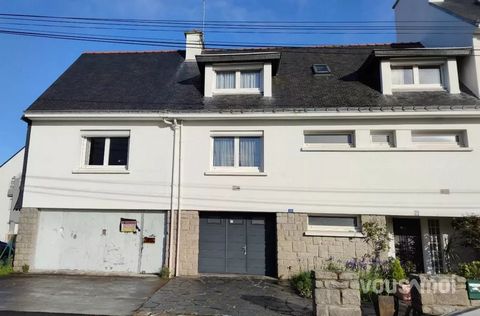 VOUSAMOI invites you to discover this pretty house located in Vannes (56000) in the Kercado district, on the edge of the City Center district, therefore close to the LA RABINE stadium, the marina and the city center, in a shopping street and in the i...