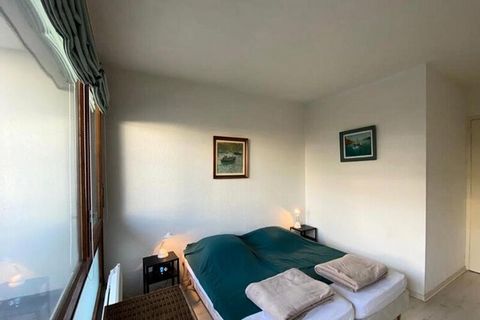 Deze accommodatie voor 4 personen is inclusief: - een woon-/eetkamer die open staat voor de ingerichte keuken met directe toegang tot het terras waar u kunt genieten van het uitzicht op de haven van Capbreton - een slaapkamer met twee eenpersoonsbedd...