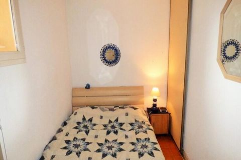 Apartamento de 1 dormitorio de 25 m² y logia de 5 m² en la magnífica finca Coudoulière en Six-fours. A tiro de piedra de la playa. Luminoso salón con sofá convertible, dormitorio, cocina, baño, aseo. Una logia con vista al mar. Plaza de aparcamiento ...