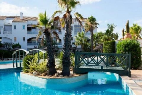 The Pierre & Residence Vacances Les Bulles de Mer is located in Saint Cyprien, between land and sea where the lagoon invites itself. This pretty typical Mediterranean village reconnects with its Catalan traditions and stands out for its cayrou facade...