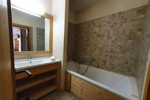 Het appartement in Les Deux Alpes heeft 4 slaapkamer(s) en kan gereserveerd worden tot 8 personen. Accommodatie De accommodatie heeft een oppervlakte van 98 m² iscomfortabel ingerichte en heeft een mooie keuken. De woning bevindt zich op 100 m van he...