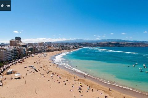 Am Strand von Las Canteras, zwischen Playa Chica und Peña la Vieja, befindet sich dieses spektakuläre Haus, genauer gesagt in der Calle Los Martínez de Escobar, nur wenige Schritte von der Avenida entfernt. Einzigartiges und unwiderstehliches Angebot...