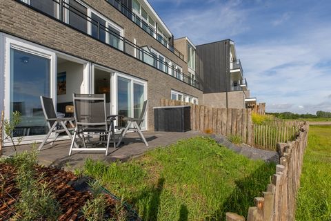 In het kleinschalige appartementencomplex Vista Maris, op de kop van Sint-Annaland, ligt op de begane grond dit gelijkvloerse appartement. Vanuit de tuin heb je prachtig uitzicht op de Oosterschelde waar zo nu en dan een zeilboot aan de horizon versc...