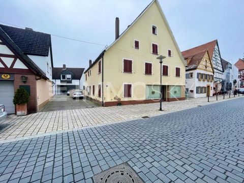 Historisches Stadthaus mit großem Potenzial in zentraler Lage der Hilpoltsteiner Altstadt Dieses beeindruckende Stadthaus aus dem frühen 19. Jahrhundert (Baujahr ca. 1800) verbindet den Charme vergangener Zeiten mit vielfältigen Nutzungsmöglichkeiten...