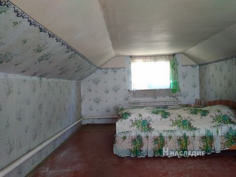 Номер в базе компании: 25944081. Продажа кирпичного дома Ростовская обл., Каменский р-н., х. Красновка. Общая площадь 61 кв.м., жилая 34.5 кв.м., кухня 10 кв.м., участок 6 соток, вода из скважины, свет в доме. Дом с мансардой большой и светлый. Новые...