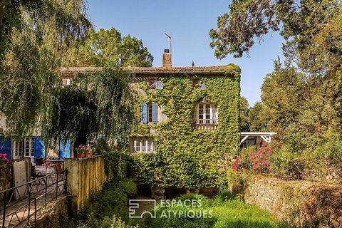 In the immediate area of attraction of Carcassonne, this charming 1.2 ha property houses a watermill whose construction dates back to 1687. With a living area of approximately 590m2, it has benefited from a quality renovation and will be able to adap...