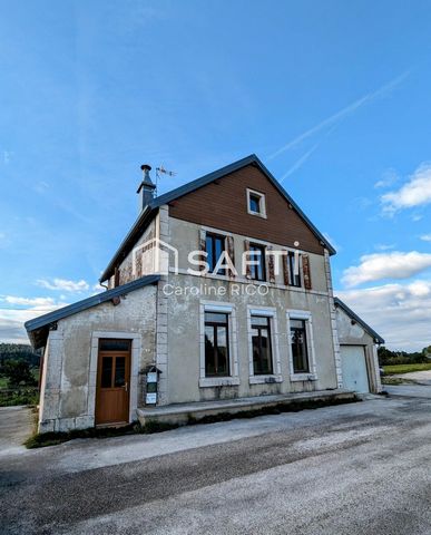 House for sale 170m² on land of 840m² in Grande-Rivière-Château In Grande-Rivière-Château, a commune in Haut-Jura, a stone's throw from the abbey lake, in the middle of the surrounding meadows and farms, is this old school which is currently divided ...