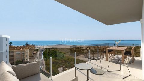 Appartementen met terrassen in een privécomplex van Santa Pola, Alicante, Costa Blanca Deze appartementen liggen in Santa Pola en beschikken over ruime terrassen en bevinden zich in een privécomplex. Santa Pola is een felbegeerde kustgemeente in de p...