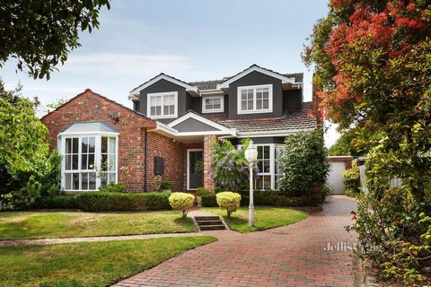 A glorious sense of character, refinement and poolside living underpins this captivating 5 bedroom 3 bathroom clinker brick entertainer. First time offered in over 40 years, this cherished haven has undergone multiple extensions and improvements to c...