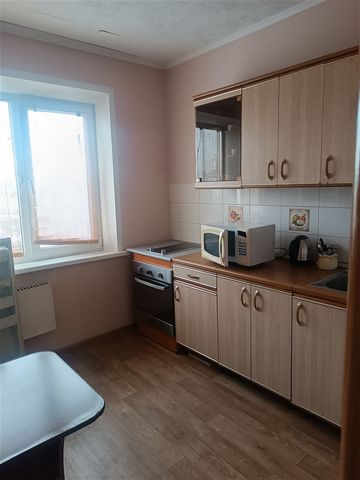 ID в ИМЛС: 46309324 Сдам 1-комн. квартира ( г Новосибирск ул Тюленина 1/2). Дом: материал стен - панельный, вид дома - вторичка, этаж - 7, этажность - 9.