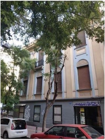 Athens, Exarcheia-Mouseio, Retail Shop For Sale 77 sq.m., In Plot 300 sq.m., Floor: Ground floor, 1 level(s), 1 spaces, 1 Bathrooms(s), Build Year: 1924, Energy Certificate: D, Features: Metro, Roadside, On Highway, Price: 95.000€. Isqm real estate Ι...