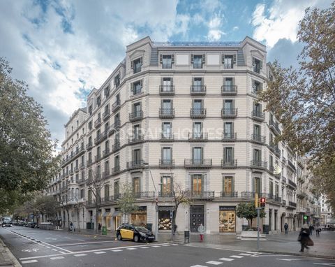 Flats near Metro Station in Passeig de Gràcia Barcelona These stylish flats feature open-plan kitchens, spacious living areas, and balconies. The flats are equipped with built-in kitchen appliances, shower cabins, and high-end finishes. The flats are...