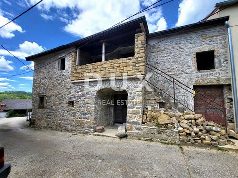 Location: Istarska županija, Buzet, Buzet. ISTRIEN, BUZET – Steinhaus in der Renovierungsphase Im nördlichen Teil Istriens, oberhalb des Mirna-Tals, auf einem kegelförmigen Hügel 277 Meter über dem Meeresspiegel, liegt die berühmteste und attraktivst...