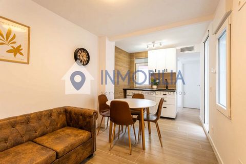 TU NUEVO HOGAR EN PUENTE DE VALLECAS: REFORMADO, CON PATIOS Y LISTO PARA ENTRAR A VIVIR Si buscas una vivienda a estrenar, con espacios exteriores y una ubicación inmejorable, este piso en Puente de Vallecas te va a enamorar. Tanto si quieres vivirlo...