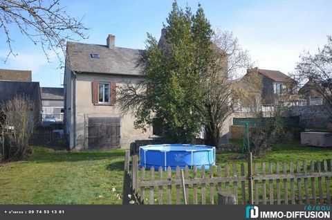 Fiche N°Id-LGB149198: Boussac, Dorpshuis van ongeveer 183 m2 bestaande uit 9 kamer(s) waarvan 5 slaapkamer(s) + Tuin van 731 m2 - Bouw Pierres de pays - Bijkomende uitrusting: tuin - garage - dubbele beglazing - bijkeuken - open haard - zolder - keld...