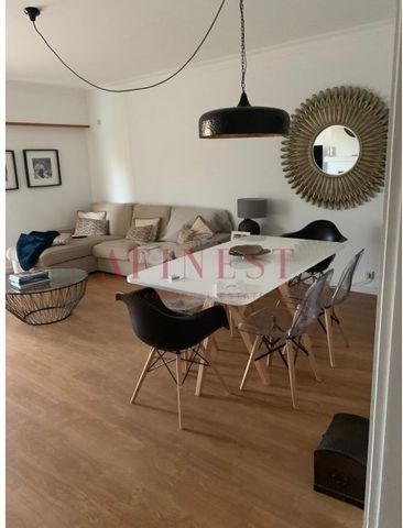 FLAT AVAILABLE TO MOVE IN ON 15/06/2025 LEASED WITHOUT FURNITURE 3 bedroom flat with plenty of sun due to the solar orientation - west east, next to the National Gymnastics Club and Quinta das Marianas in Parede. Apartment from the year 2000 in good ...