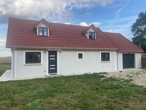 situé Proche de Etrépagny et de gournay-en-bray, Cette maison Neuve de 110 m² est composée de : RDC : Cuisine aménagée et Equipée ouverte sur séjour, wc, suite Parentale comprenant une chambre et une salle d'eau avec douche italienne. à l'étage : un ...