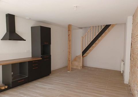 BELIN-BELIET, 750 Euro charges comprises Maison T3 Renovee 80 m2. Comprenant sejour, cuisine Amenagee, 2 chambres,salle de bain, WC. Proche commodites. Caution : 1 mois HC. Nous contacter LADP 05.40.12.15.54. fd 210 Euro - mis a jour le 04/12/25