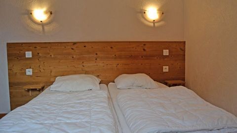 Chalet of 370 m² on 3 levels located at 100 m from the ski slopes in the Levassaix small village, about 1 km before les Menuires (3 Valley ski area). The chalet Brequin offers good facilities : living-room with fireplace, internet access, satellite T...