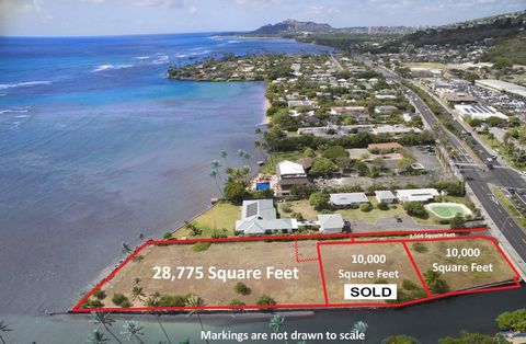 Estate Size Oceanfront Lot. Enjoy both Koko Head and Diamond Head views. Sunrise to sunset. Coastline in both directions. Opportunity to build your own home on 28,775 sqft premium oceanfront land in East Oahu. Create your Dream Estate. CPR Approved!!