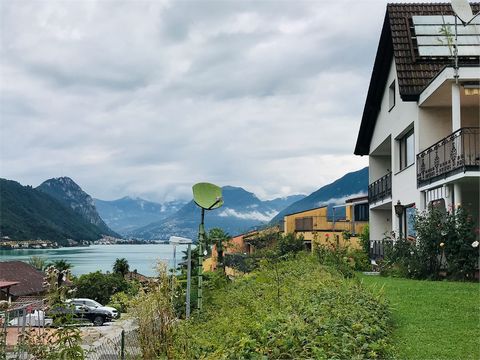 A Brusino Arsizio, uno dei borghi più belli del lago di Lugano, proponiamo in vendita un appartamento in stile mediterraneo 5,5 locali con giardino, piscina e meravigliosa vista lago in ottima posizione contornato dal verde. L'appartamento è situato ...