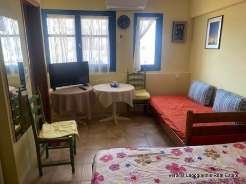 Chora Naxos , a first floor studio apartment of 25 m2 is available for sale. The property is for sale fully furnished. It is located very close to the port of Chora. Price: 120.000 € Code: 640505 Veronis Lagogiannis Naxos Real Estate www.naxosrealest...