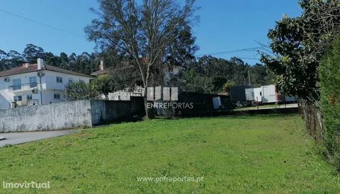 Sale of flat lot, Santoinho - Darque, Viana do Castelo. Fantastic building lot, with a total area of 362 m². It has water, electricity and sanitation. This lot stands out for its fantastic sun exposure and excellent accessibility. Located in a very q...