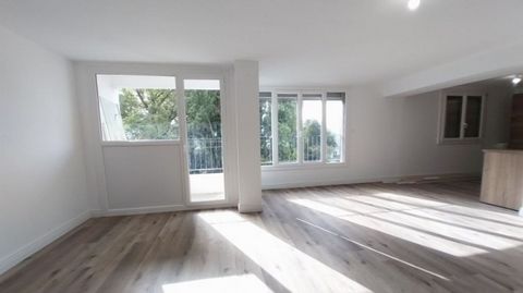 Dpt Hautes Pyrénées (65), à vendre TARBES appartement T3 de 75 m² - Plain pied