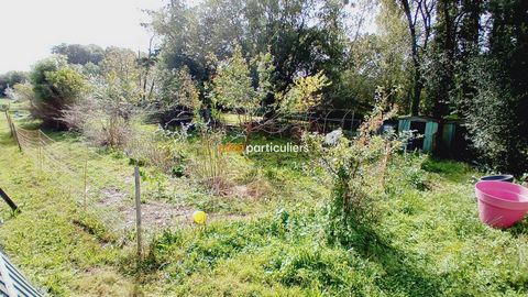 EXCLUSIVELY! RARE ON THE MARKET! Center of Languidic land of 830m2 including 500m2 buildable. Not serviced, connection to the sewer to be expected. Free of any manufacturer. Price 98 990€ including only 6.4% agency fees. Ref : 8215