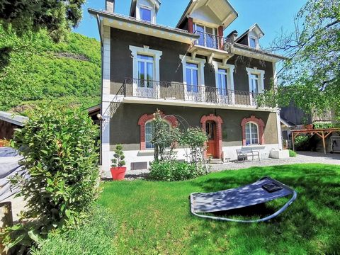 Residence Bagnères de Luchon In the heart of the spa town of Bagnères de Luchon, close to all amenities, beautiful character house 7 bedrooms, 6 bathrooms, living room, dining room, kitchen, gym with sauna and a meeting room developing 330 m² of livi...