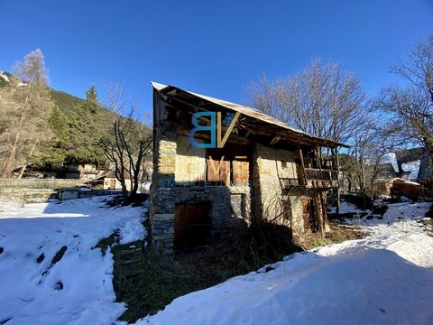 FOR SALE - SAINT JEAN D'ARVES (LE VILLARD) AGRICULTURAL BARN WITH BUILDING LAND - IDEAL LOCATION - OPEN VIEWS Come and discover this barn for agricultural use offering 84m2 of space. You will discover a building plot adjoining it of about 170m2, idea...