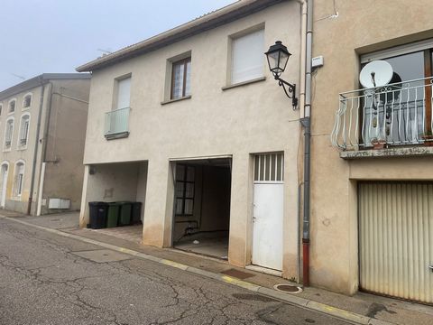Garage - deposit in the heart of the village free of tenant offering a usable area of 74 m2 in a condominium with low load. Very nice potentials to develop. Any type of project possible... Information on the risks to which this property is exposed is...