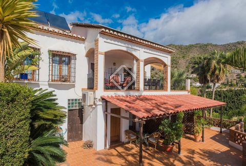 Lucas Fox presents this Andalusian farmhouse for sale in Frigiliana, a town acclaimed as the most beautiful in Spain on multiple occasions, perfect as an investment or as a property in a natural environment. For almost three decades, this farmhouse h...