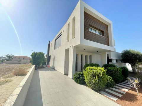 Introducing an exquisite and meticulously designed 6-bedroom villa nestled in the heart of Pyla, constructed with contemporary elegance in 2018. This luxurious residence seamlessly blends modern aesthetics with functionality, offering a haven of soph...