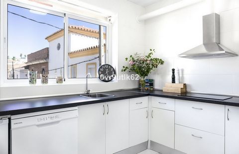 Fully refurbished apartment in the heart of the village. 1 minute walking distance to restaurants, shops, bars and supermarket. The bus station is only few meters away. Sotogrande Port can be reached walking too if you enjoy a fresh walk. 2 bedrooms ...
