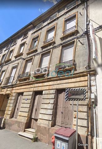 In the city center of TARARE, investment building including an empty commercial space, 4 rented apartments and attics. These 4 apartments are rented for a total amount of € 1,680. The property tax amounts to €2,032. Well maintained building and apart...