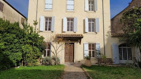 Village with with all shops, cafes and restaurants, schools, 15 minutes from Beziers, 10 minutes from the Orb river and 10 minutes from the Canal du Midi. Former annex of a large domain dating from the mid 19th century with 288 m2 of living space on ...