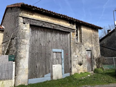 If you are looking to start from scratch with a renovation project, then this could be the property for you! Located in a quiet hamlet, between the beautiful villages of Nanteuil-en-Vallée and Verteuil, this little stone barn of 77m² could make a cha...