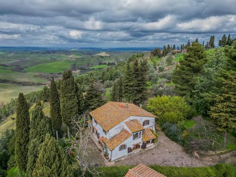 This rustico is in a fantastic location, not far from the town of Volterra. It is a fully furnished house that offers you not only an incomparable view, but also the opportunity to move in immediately and feel at home, yet on vacation. One of the mos...