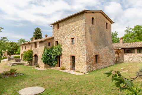 Exclusive property for sale in the municipality of Sovicille, in a quiet and panoramic position within the beautiful landscape of the Tuscan countryside. The property is composed of 3 residential units and a warehouse. The main building has a gross l...