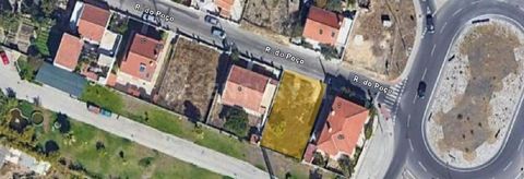 Land with a total area of 346.5 m2, with an approved project for the construction of a house with 3 floors: Basement, Floor 0 and Floor 1 With approved project. Total land area: 346.5 m2 Implantation area: 80.81m2 Built area: 262.83m2 Situated in a q...