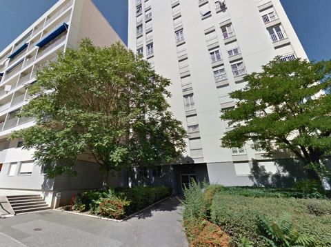 EXCLUSIVITEIT - 21000 - Dijon - Fontaine d'Ouche - rue du Morvan - Ideaal voor investeerder - 4-kamer appartement van 75,38 m2 loi Boutin op de 12e verdieping met lift. Het bestaat uit: Entree, onafhankelijke ingerichte en uitgeruste keuken, woonkame...