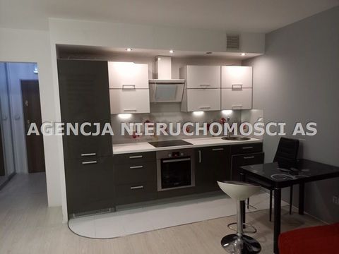 We invite you to familiarize yourself with the sale offer of an apartment located at Okulickiego Street in Krakow. The apartment with an area of 30 m2 is located in a new building. Apartment in very good condition. The restaurant is located on the fi...