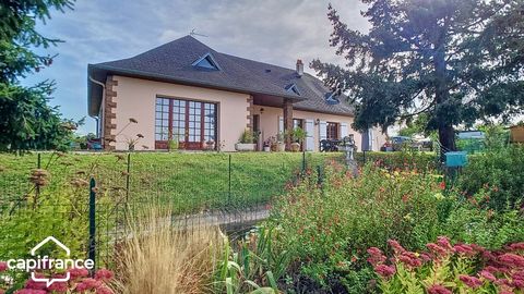 Dpt Deux Sèvres (79), à vendre SAINT JEAN DE THOUARS maison P8 de 234 m² - Terrain de 1 622 m²