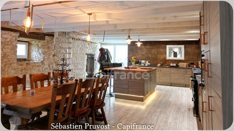 Dpt Dordogne (24), à vendre JAVERLHAC ET LA CHAPELLE S maison P7 de 210 m² - Terrain de 870,00 m² - Dépendances 220m2