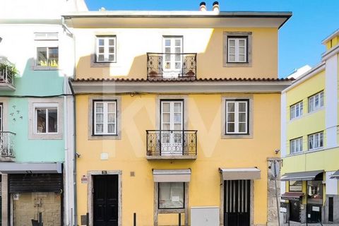 Triplex Apartment T4 + 1, located in Rua da Glória, in Lisbon. Next to Avenida da Liberdade, this apartment presents itself as an independent house, allowing a unique experience in one of the most emblematic neighborhoods of the city. The whole build...