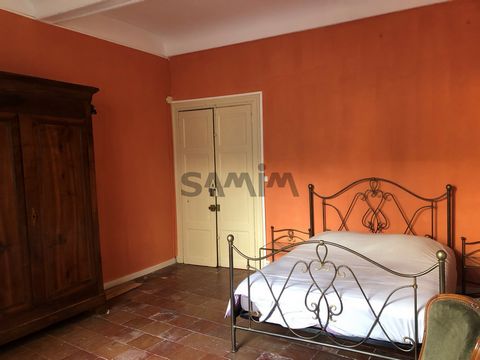 Located in the heart of the town of Saint-Hippolyte-du-Fort, THIS CHARMING VILLAGE HOUSE will seduce you with its volumes. Crossing and on 3 levels, the floors are served by a beautiful flight of stairs. On the ground floor, a living room and vaulted...