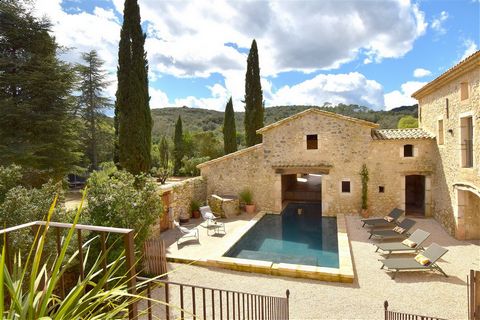  Come and discover the bucolic charm of an old authentic farmhouse lying In a small hamlet in the Cèze river valley, north of the city of Uzès. Renovated with expertise in a refined, but simple fashion  - quite timeless. The feeling of calm and seren...