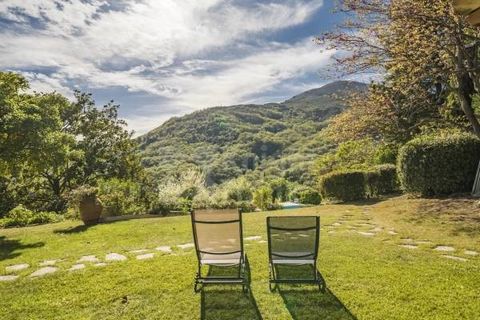 Nestled in a serene environment in Vence, this delightful villa presents a clear view of the sea and the picturesque countryside, forming a captivating and diverse landscape. From various terraces, including the private terrace of the principal bedro...